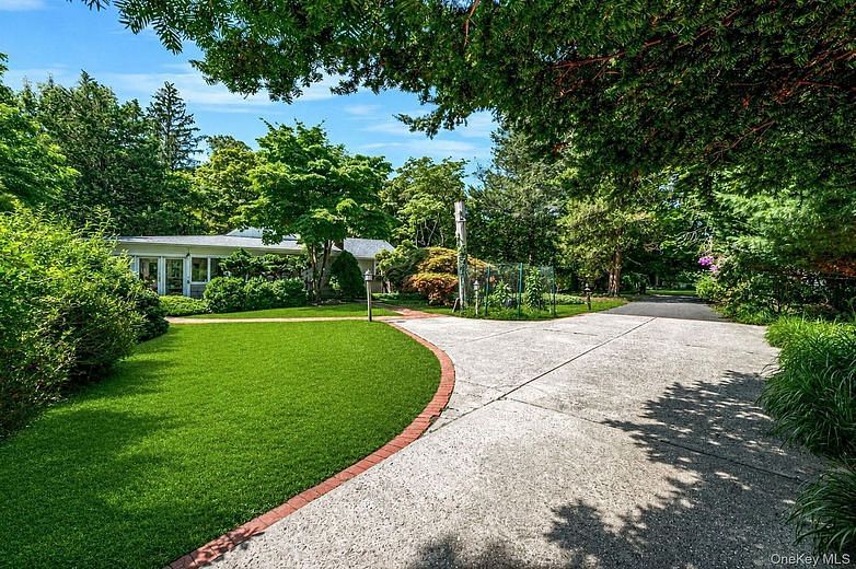 90 Locust Lane