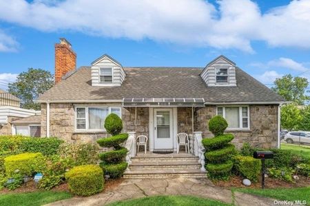 Image 1 of 18 for 90 Oliver Avenue in Long Island, Valley Stream, NY, 11580