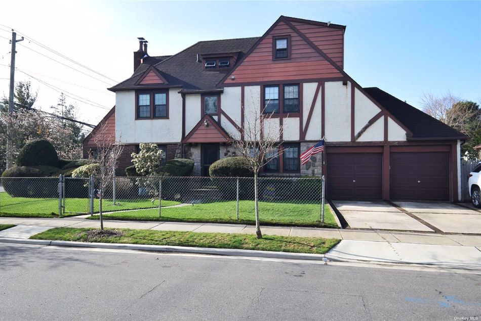 Image 1 of 19 for 90 Robertson Road in Long Island, Lynbrook, NY, 11563