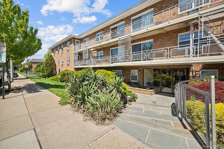 90 S Park Avenue #C7