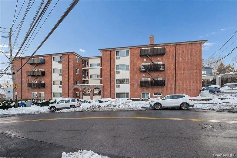 900 Midland Avenue #1D