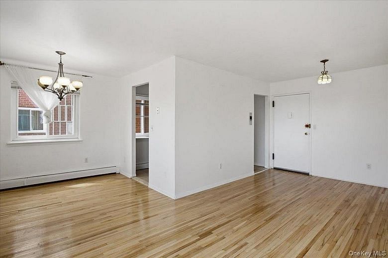 900 Midland Avenue #2D