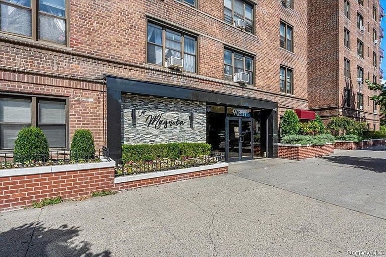 9011 35 Avenue #3T