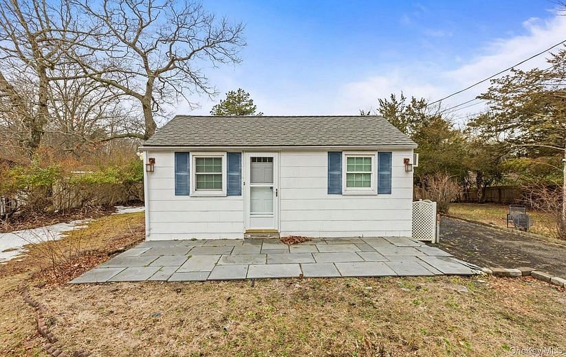 902 Old Medford Avenue