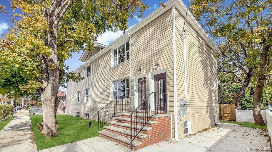 903 E 93rd Street
