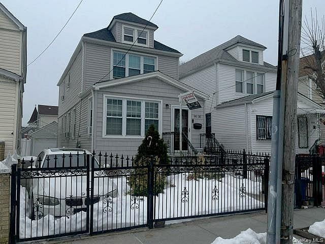 9030 Vanderveer Street