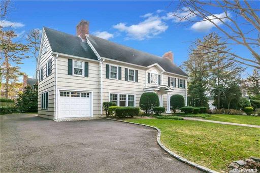 Image 1 of 32 for 34 Nassau Drive in Long Island, Great Neck, NY, 11021