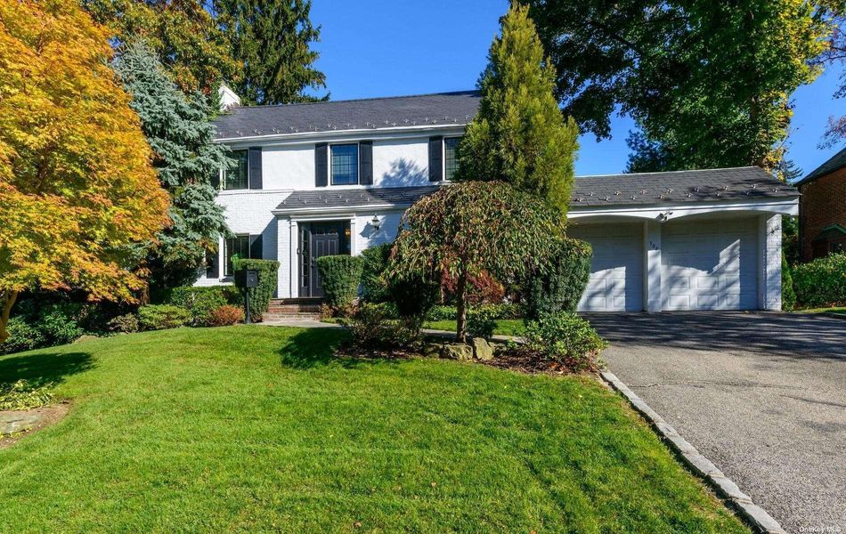 Image 1 of 26 for 126 Mill Spring Rd in Long Island, Manhasset, NY, 11030