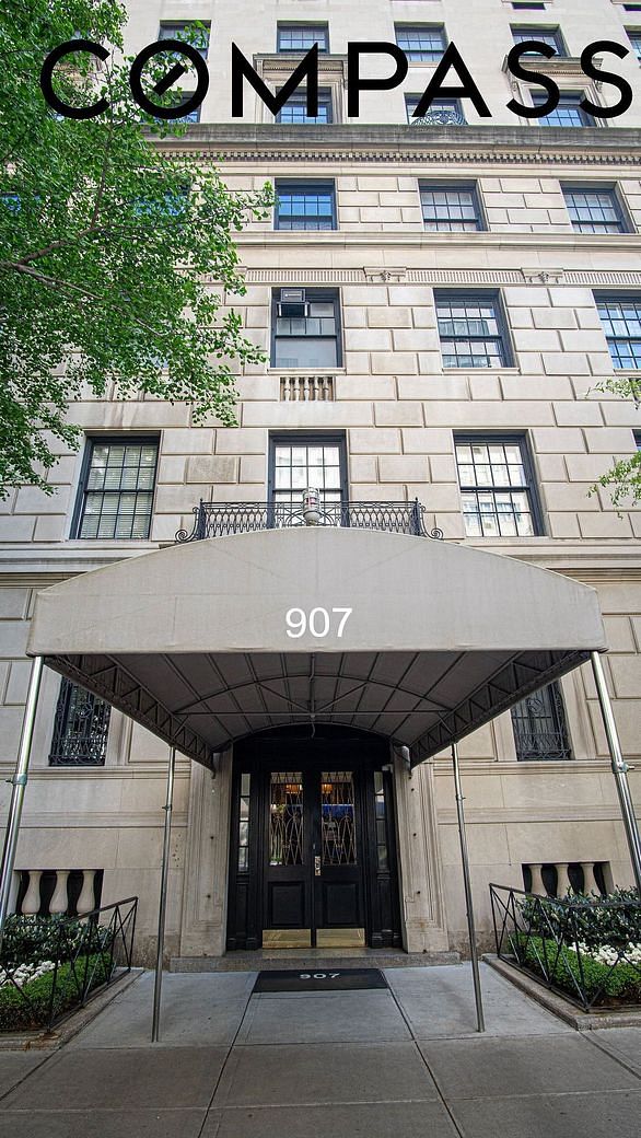 907 Fifth Avenue #4F