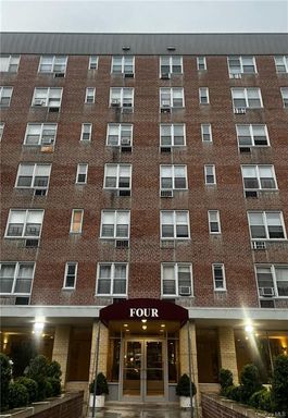 Image 1 of 21 for 4 Sadore Lane #6j in Westchester, Yonkers, NY, 10701