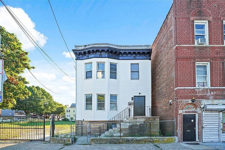 909 Castle Hill Avenue