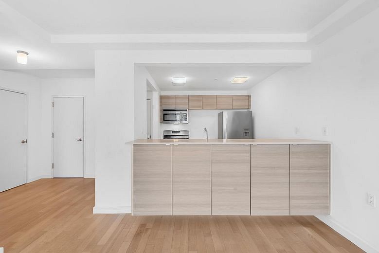 91-16 Shore Front Parkway #5E