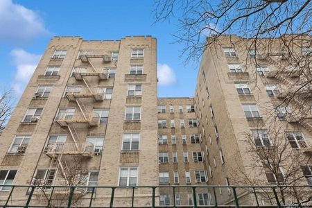 Image 1 of 11 for 91 Payson Avenue #2L in Manhattan, New York, NY, 10034