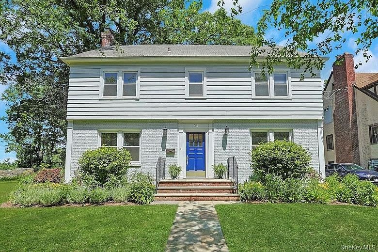 91 Vaughn Avenue