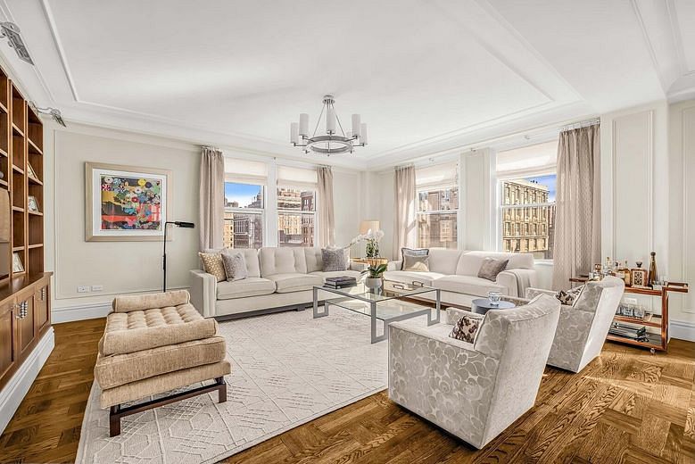 910 Park Avenue #12N