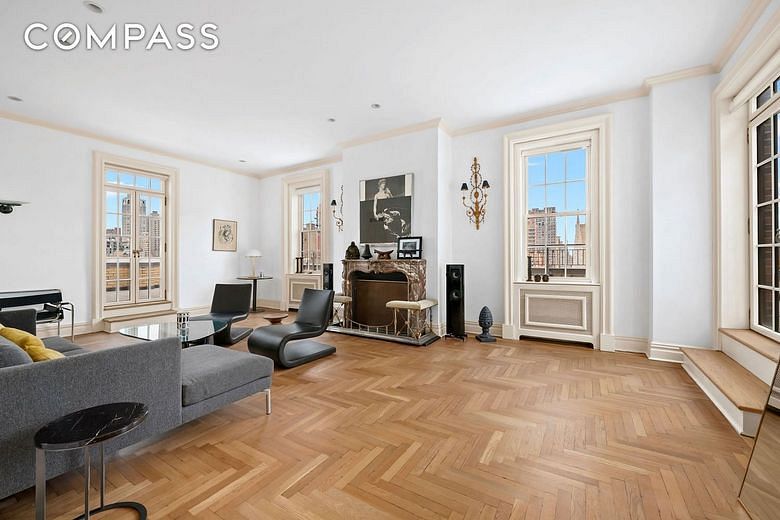 911 Park Avenue #PHE