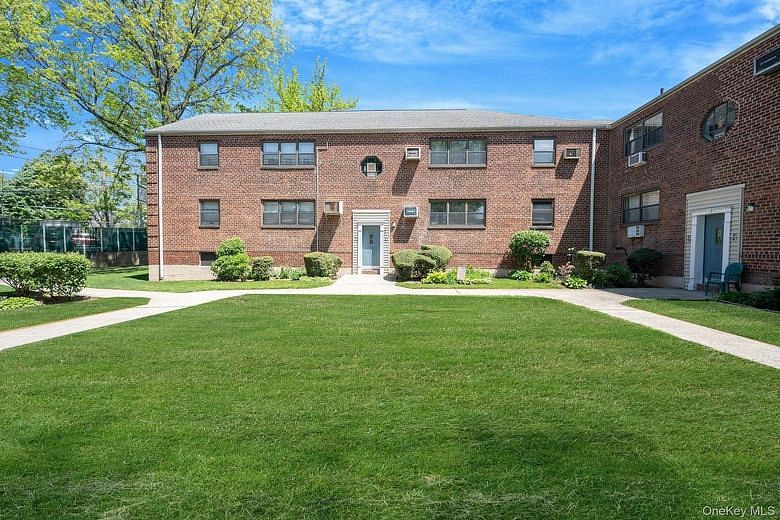 9137 153 Avenue #1
