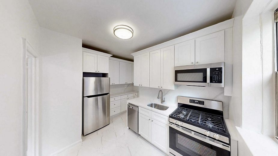 915 East 17th Street #207