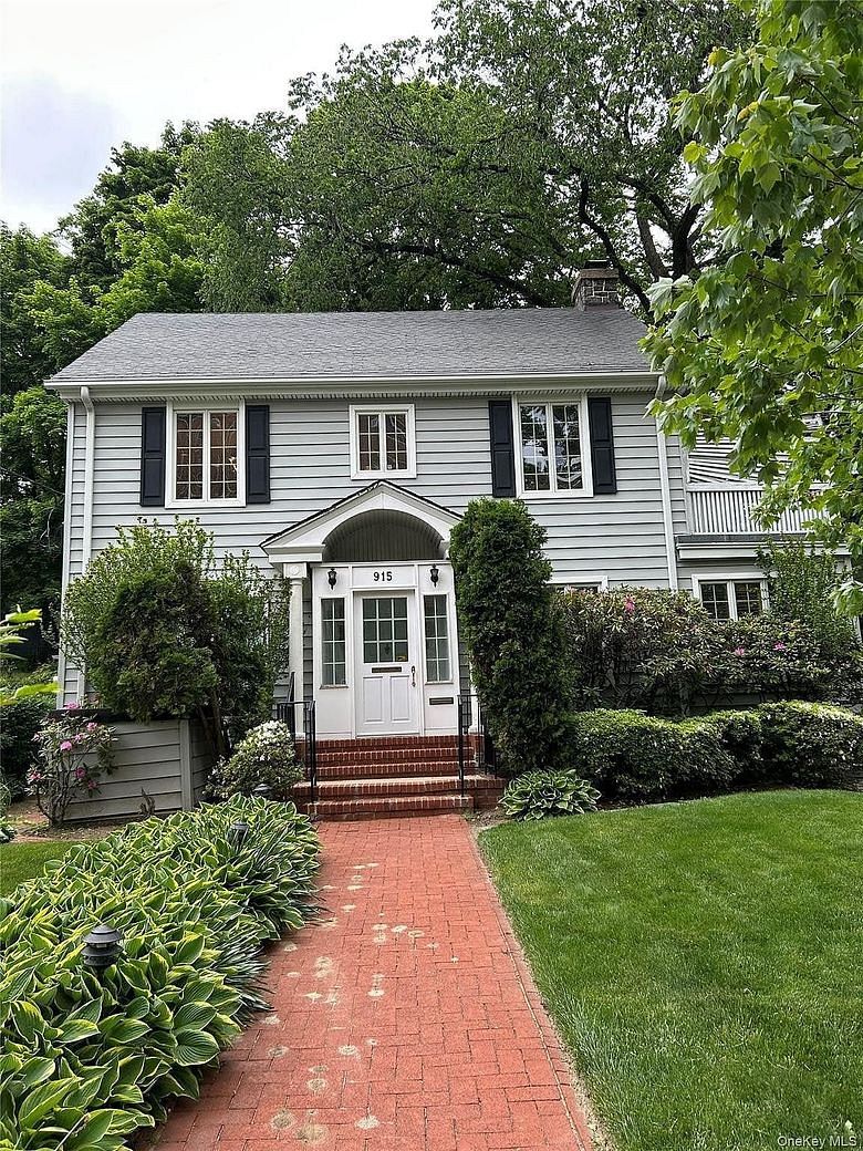 915 Palmer Road