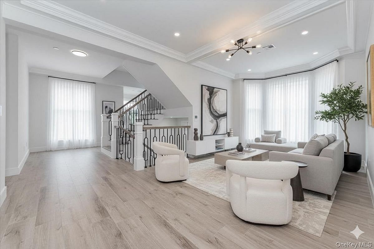 Image 1 of 36 for 917 Greenfield Road in Long Island, Hempstead, NY, 11598