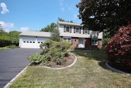 Image 1 of 32 for 11 Willow Drive in Westchester, Briarcliff Manor, NY, 10510