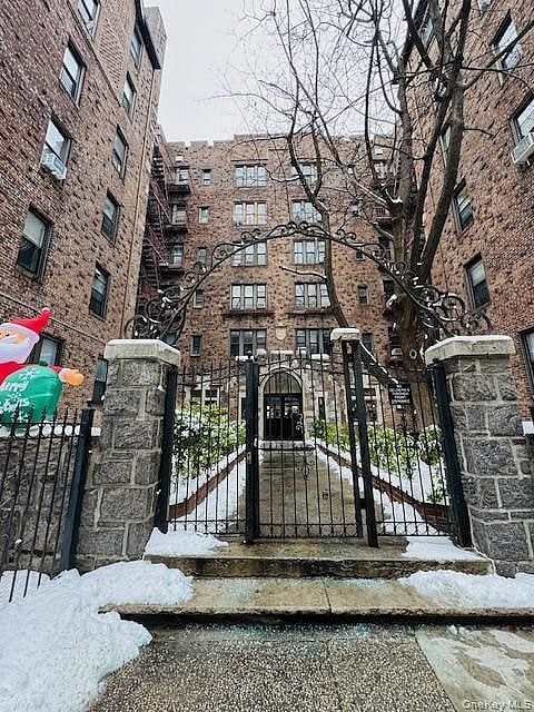 92-05 Whitney Avenue #A27