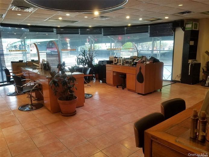 92-29 Queens Boulevard #Cu15