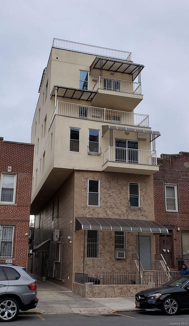 92 Brighton 11th Street