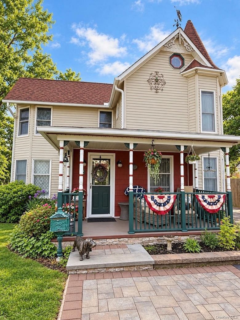 92 Jennings Avenue