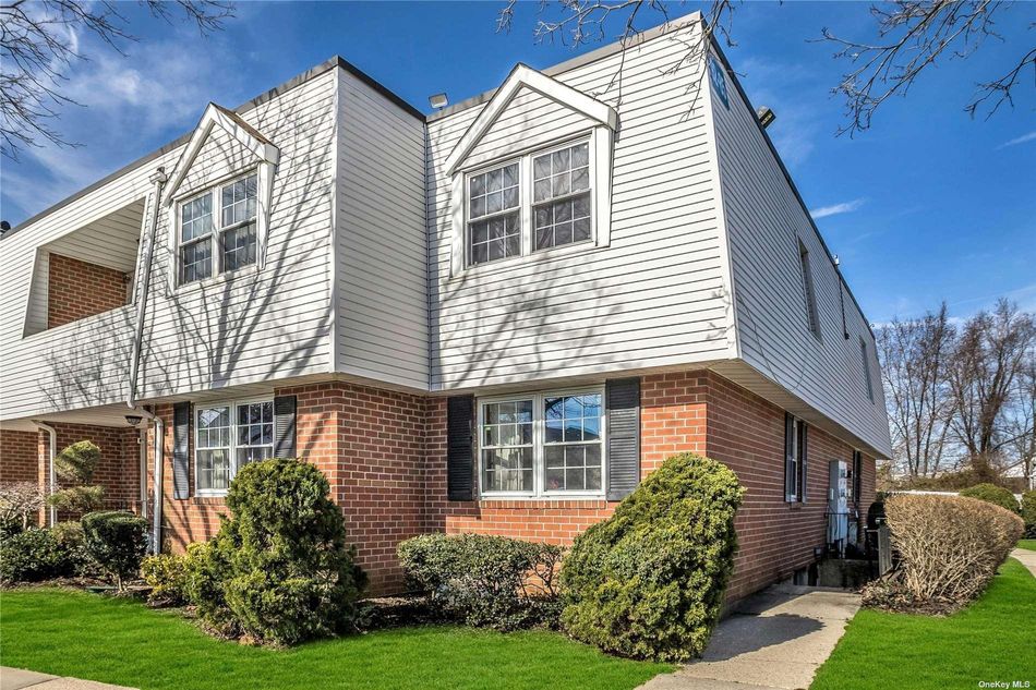 Image 1 of 20 for 92 Palo Alto Drive #92 in Long Island, Plainview, NY, 11803