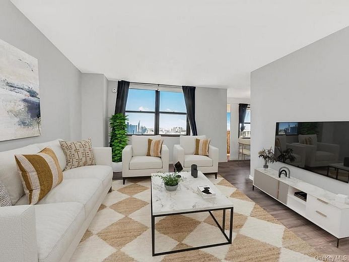 920 Metcalf Avenue #14J