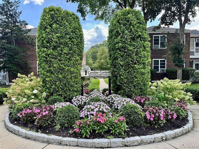 920 Pelhamdale Avenue #A2H