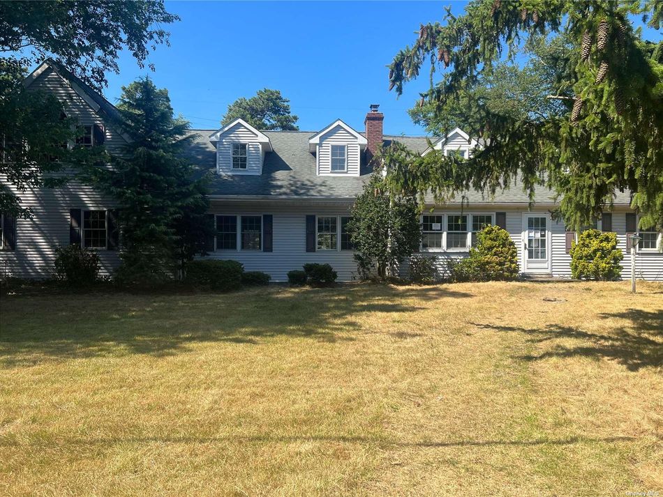 Image 1 of 15 for 16 Twin River Drive in Long Island, Oakdale, NY, 11769