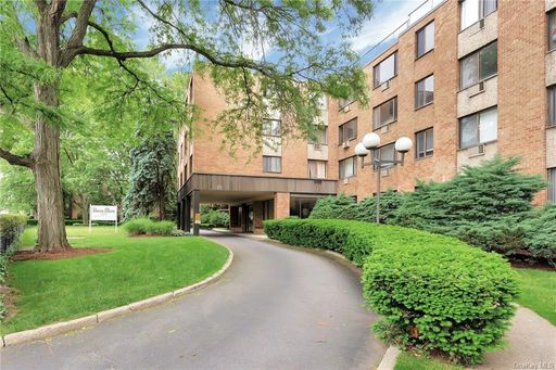 Image 1 of 18 for 1101 Midland Avenue #214 in Westchester, Bronxville, NY, 10708