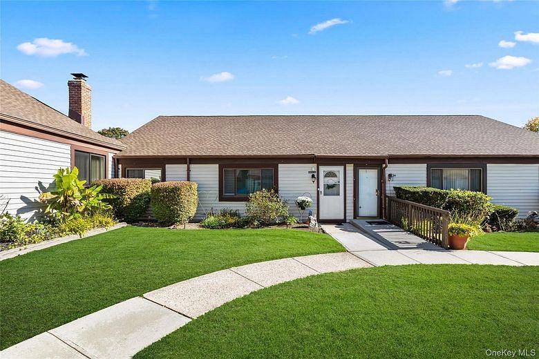 93 Gauguin Court #93