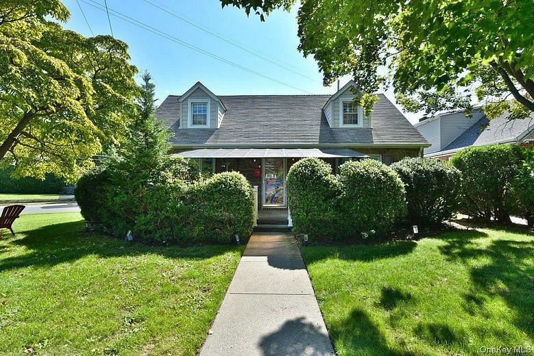 93 Gilmore Boulevard