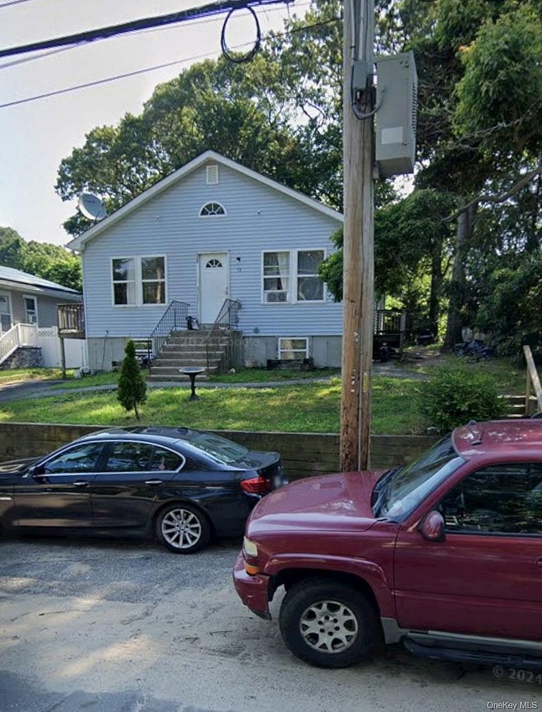 93 Gray Avenue