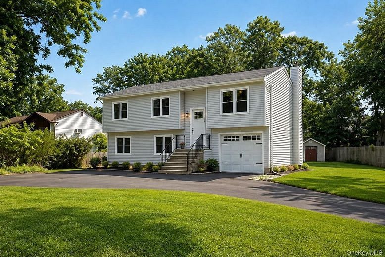 93 Mount Sinai Coram Road