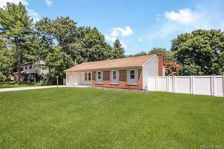 93 Raynor Road