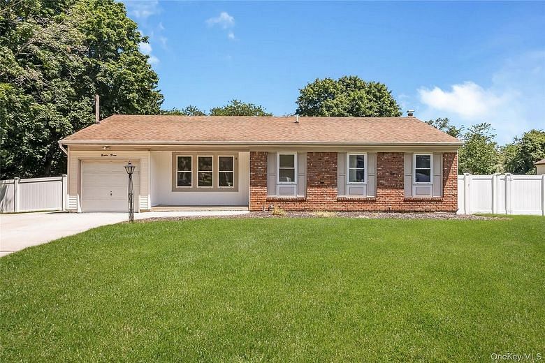 93 Raynor Road