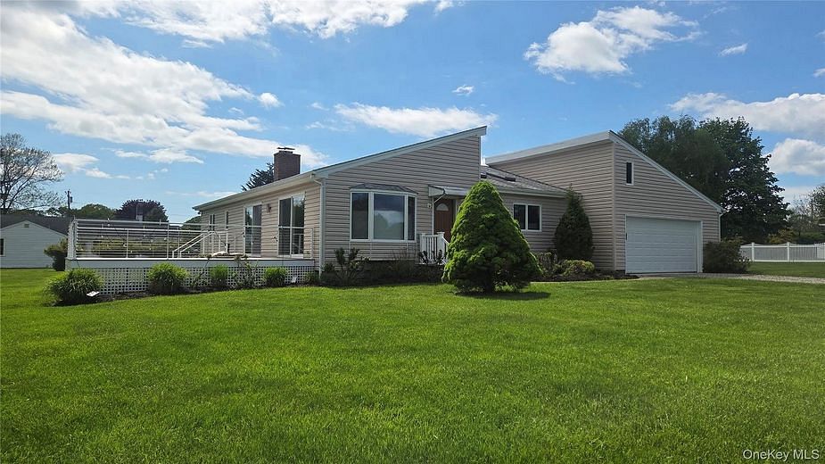 930 Cedar Lane