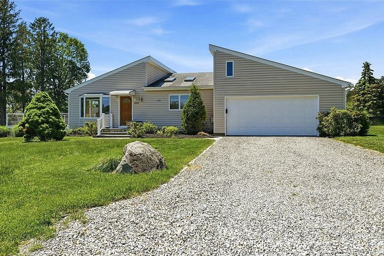 930 Cedar Lane