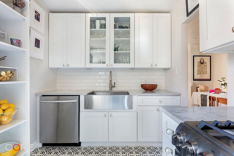 930 East 7th Street #6C