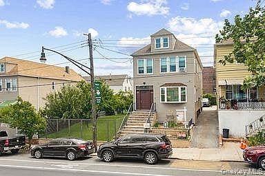 930 Morris Park Avenue