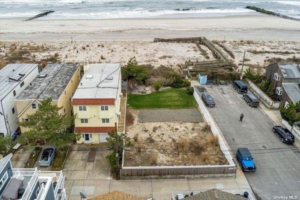 Image 1 of 35 for 931 Oceanfront Street in Long Island, Long Beach, NY, 11561