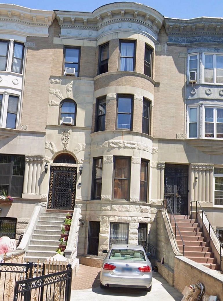 933 Saint Mark's Avenue
