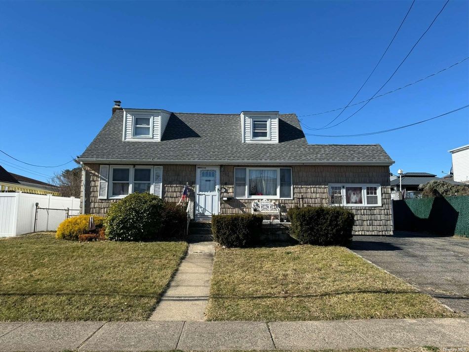 Image 1 of 5 for 937 N Central Avenue in Long Island, Massapequa, NY, 11758