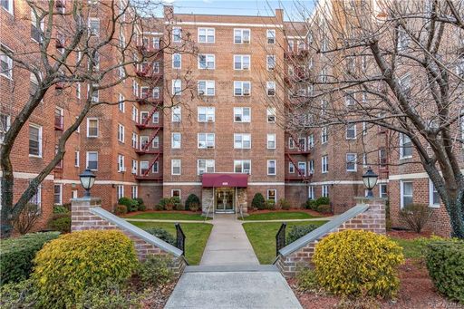 Image 1 of 18 for 485 Bronx River Road #B54 in Westchester, Yonkers, NY, 10704