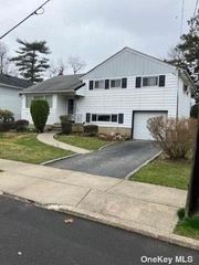 Image 1 of 2 for 938 Shari Lane in Long Island, East Meadow, NY, 11554