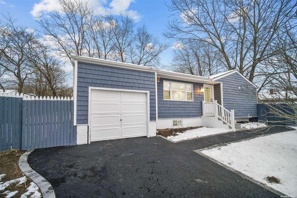 Image 1 of 36 for 939 Americus Avenue in Long Island, East Patchogue, NY, 11772
